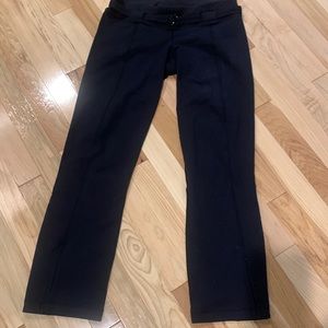 Lululemon belted Capri, size 6